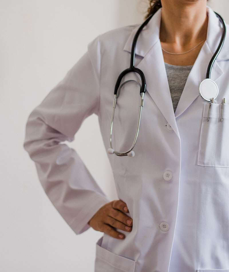 vrouw-doktersjas